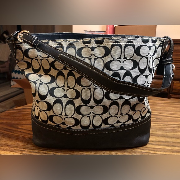 Coach Handbags - Coach Purse/tote -#C0885-F12518